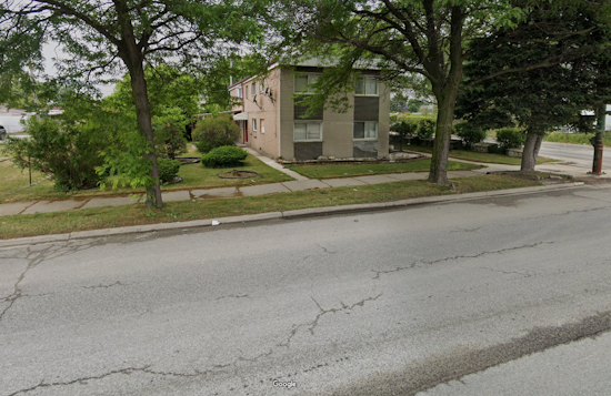 37-Year-Old Chicago Man Shot in Face While Driving, Gunman on the Loose