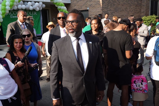Tent Camps to House Migrants in Chicago Amid Rising Costs