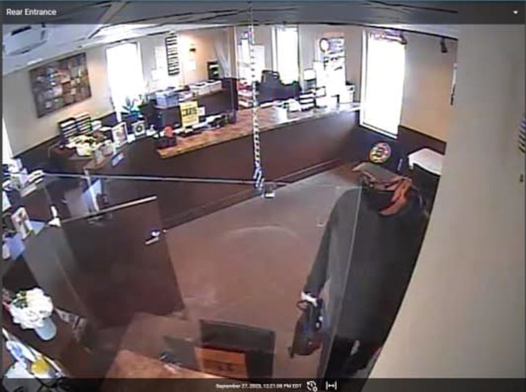 Armed Robbery Terrorizes LoanMax Employees in Salem, NH