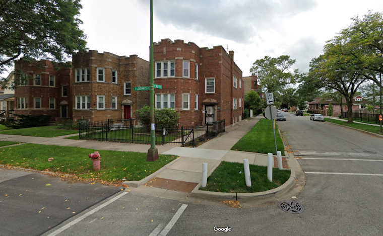 Assailant Evades Police after Alleged Attack in Washington Heights, Chicago