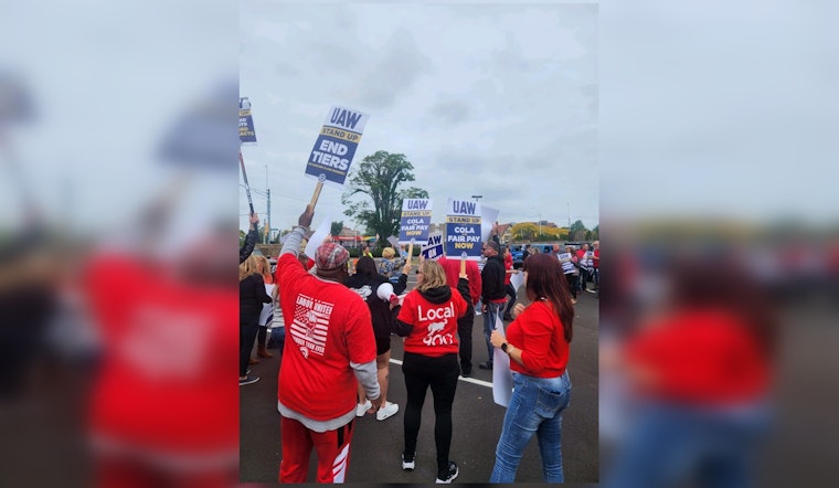 Chicago Hit as United Auto Workers Expands Strike to Ford Assembly Plant, Worsening Detroit Automakers' Woes
