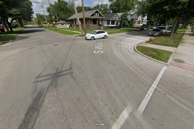 34-Year-Old Chicago Man Wounded in Late Night Shooting
