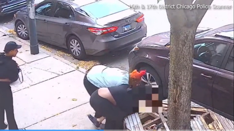 Caught on Video, 61-Year-Old Chicago Uber Driver Struck with Metal Pipe, Carjacked by Trio of Women