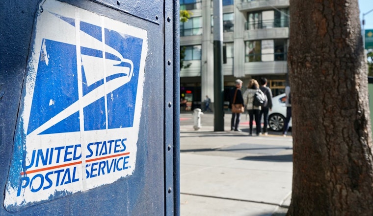 Chicago USPS Worker Robbed at Gunpoint in Grand Crossing