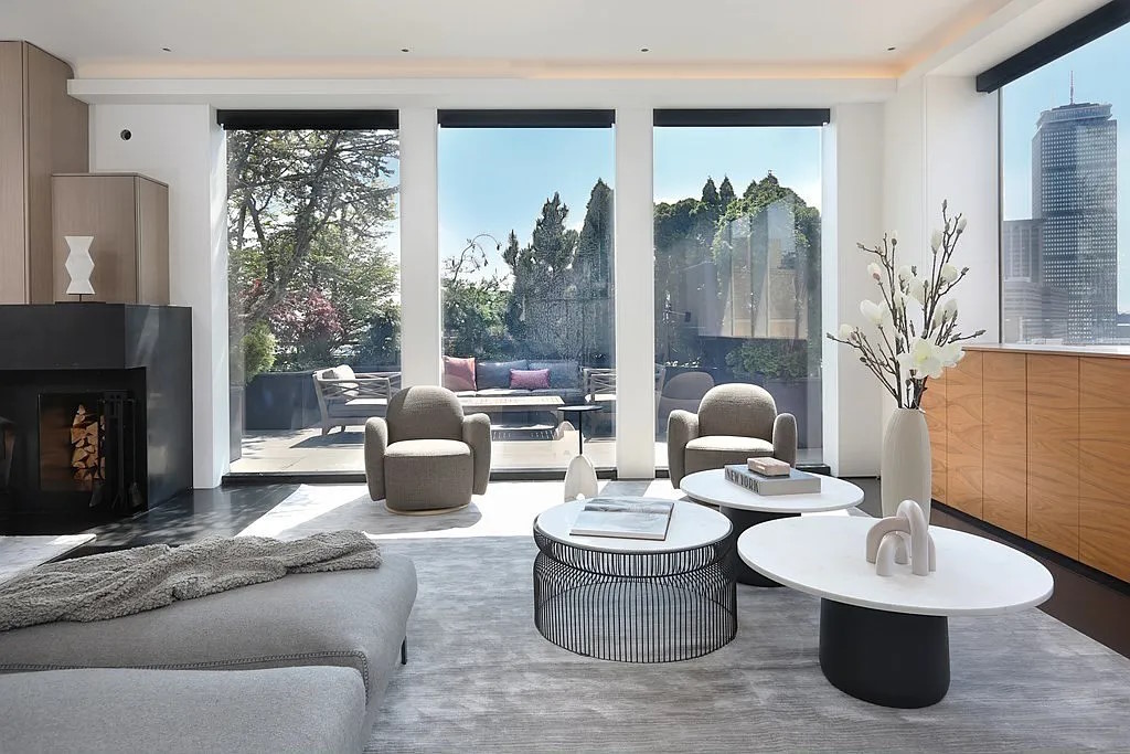 View of Experience luxury at Seahorse Escape-Penthouse in Roatan's West End ...