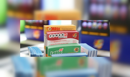Illinois Lottery Fever Rises as Weekend Jackpots Combine for Whopping $645 Million