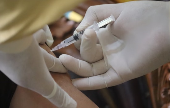 Los Angeles Health Officials Recommend Updated COVID-19 Vaccine and Flu Shots for Eligible Residents