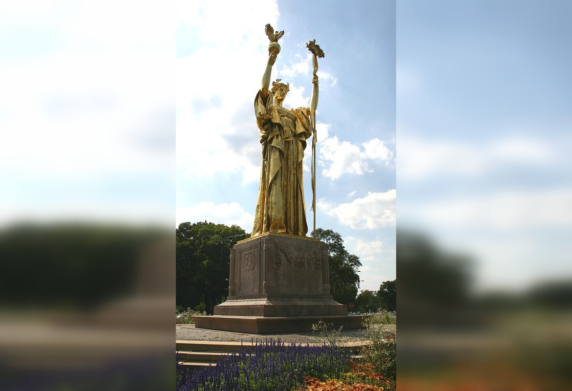 Mellon Foundation Supports New Chicago Monuments