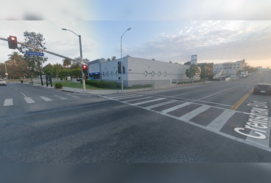 Vacant Buildings Raise Fire Hazard Concerns in Major Cities: LA Fire Department Tackles Mid-Wilshire Blaze
