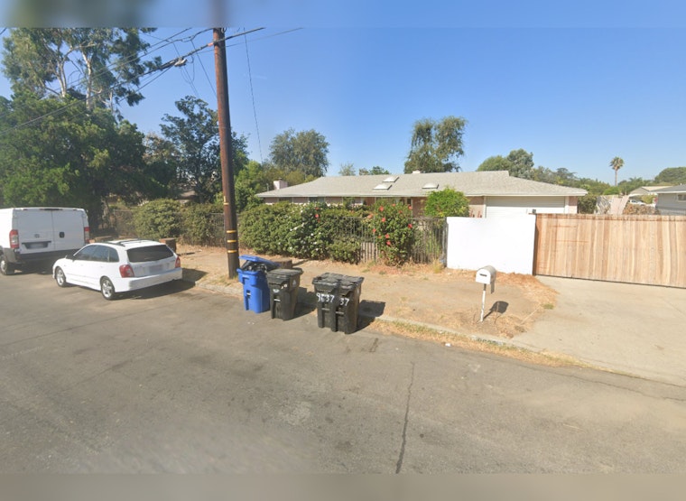 Destructive Blaze Ravages North Hills Home in Los Angeles, Investigation Underway