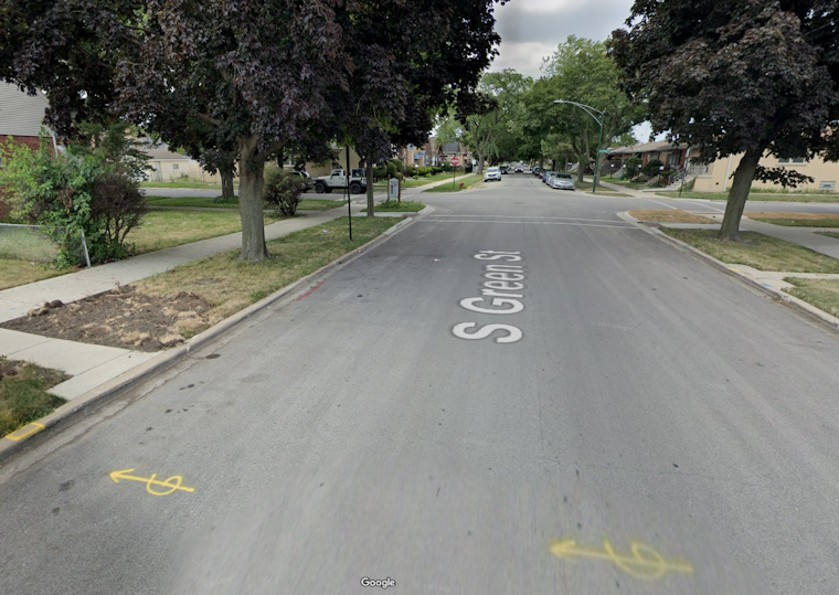 One Dead, Another Clinging to Life After Shooting Incident in Chicago