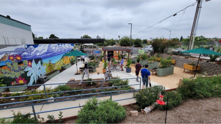 Park de la Cruz Community Center Transforms Vacant Lot