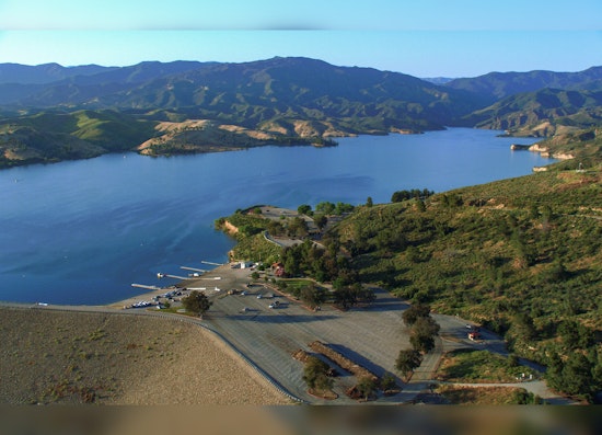 Los Angeles Lake on High Alert as Toxic Algae Bloom Threatens Swimmers