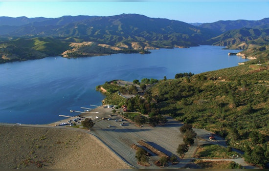 Los Angeles Lake on High Alert as Toxic Algae Bloom Threatens Swimmers
