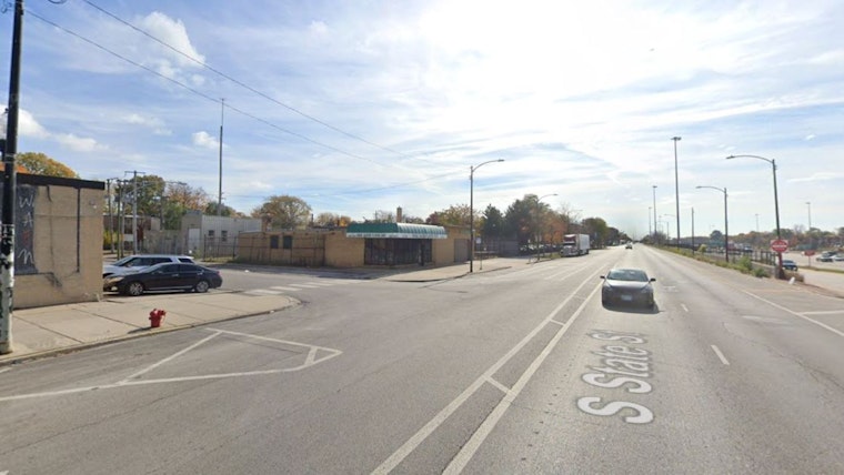 Unidentified Suspect Opens Fire on 30-year-old Chicago Man