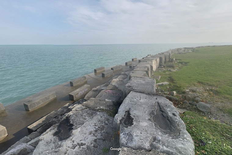 Young Man's Body Found at Promontory Point, Lying on Rocks at Popular Chicago Hangout