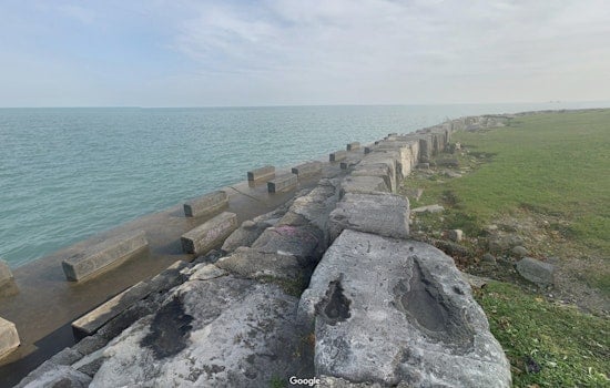 Young Man's Body Found at Promontory Point, Lying on Rocks at Popular Chicago Hangout