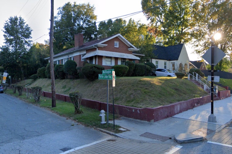 19-Year-Old Wounded in Daylight Shooting in Atlanta as Police Seek Two Suspects