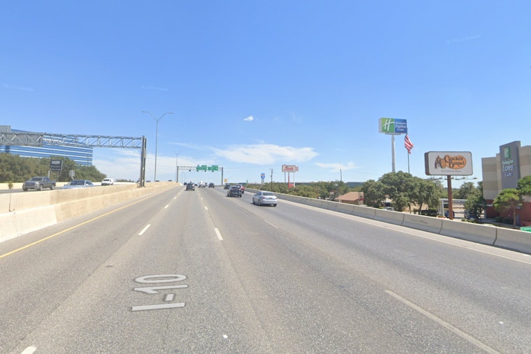 24-Year-Old Man Dies After Being Ejected from Truck in San Antonio I-10 Crash