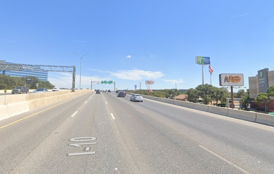 24-Year-Old Man Dies After Being Ejected from Truck in San Antonio I-10 Crash