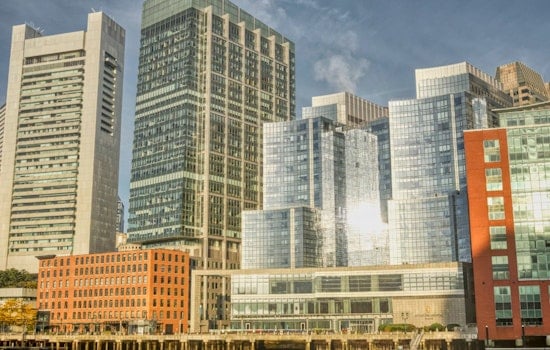 Boston's Weather Whiplash, From Sunny Skies to Snow-Rain Mix, NWS Forecasts a Temperamental Week