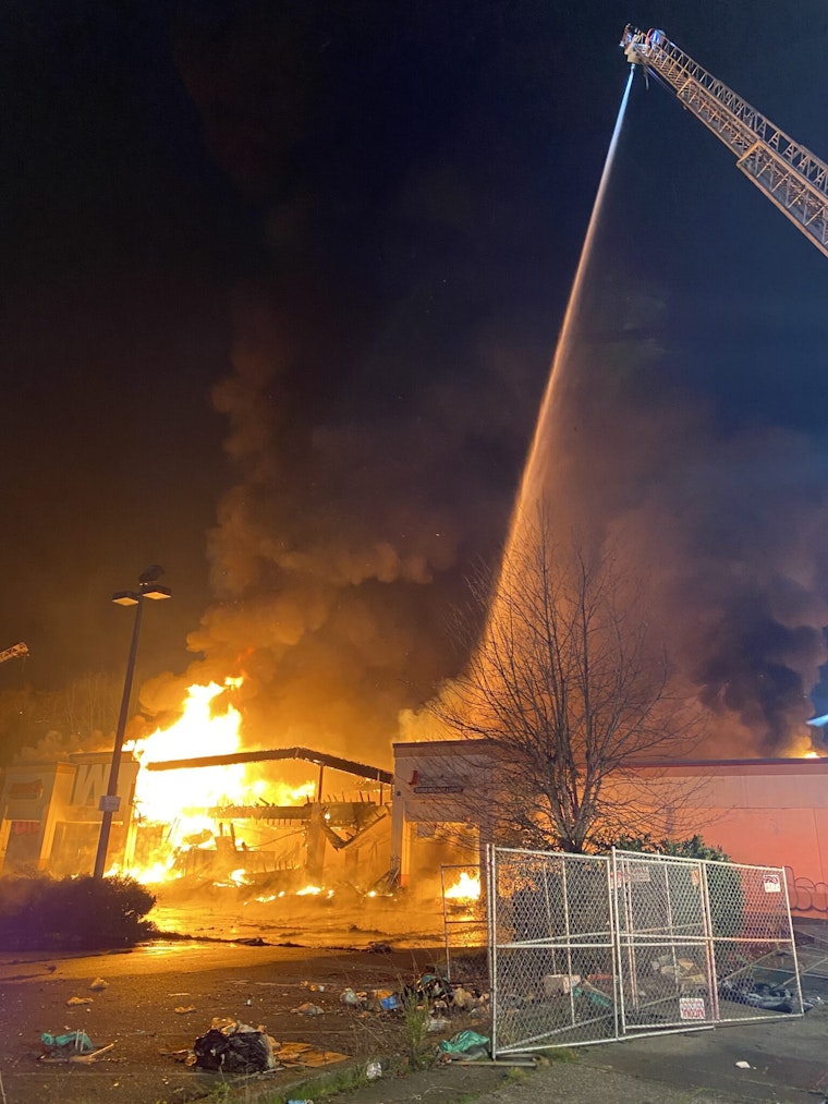 Seattle Police Seek Public Help to ID Suspects in Rainier Avenue Building Blaze