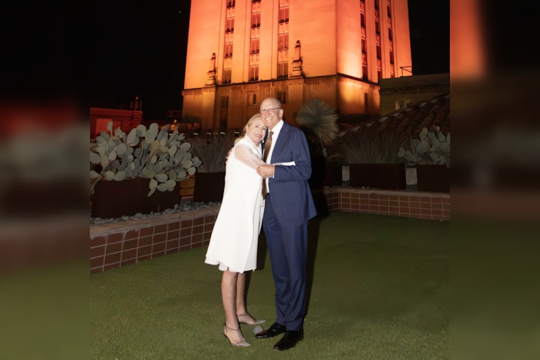 Rosenthals Donate $25 Million to UT Austin, McCombs School 1st to Name Dept. After Benefactors