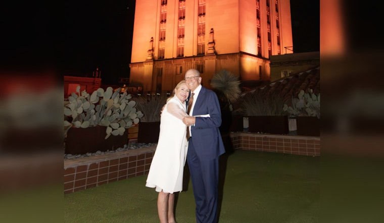 Rosenthals Donate $25 Million to UT Austin, McCombs School 1st to Name Dept. After Benefactors