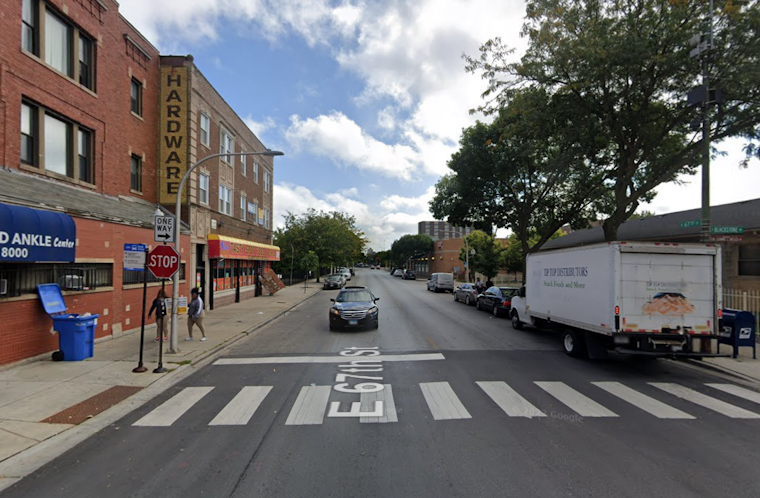 Man Fatally Shot While Walking on Sidewalk in Chicago's Woodlawn Neighborhood