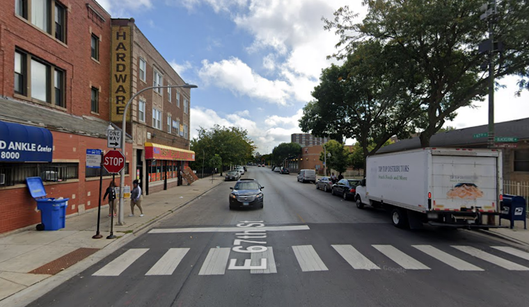 Man Fatally Shot While Walking on Sidewalk in Chicago's Woodlawn Neighborhood