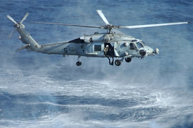 All Crew Members Rescued from Navy Helicopter Crash in San Diego Bay During Training Mission