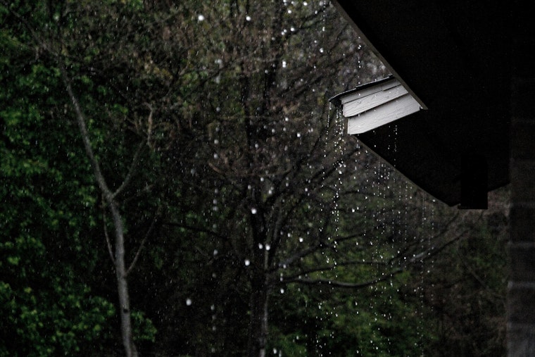Portland's Weather Forecast: Showers and Warmer Temperatures with Atmospheric River on the Way