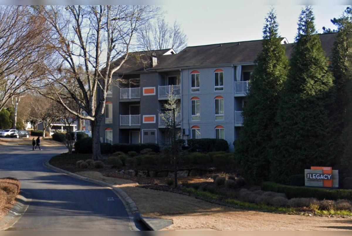 Apartment Complex Fire in North Druid Hills Displaces Residents, Cobb