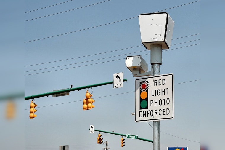 Arizona Senate Committee Advances Bill to Ban Photo Radar and Red-Light Cameras Amid Privacy Concerns