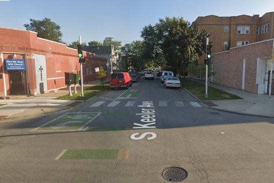 Armed Robbers Strike Twice Overnight in Chicago's Southwest Side, Police Probe Connection