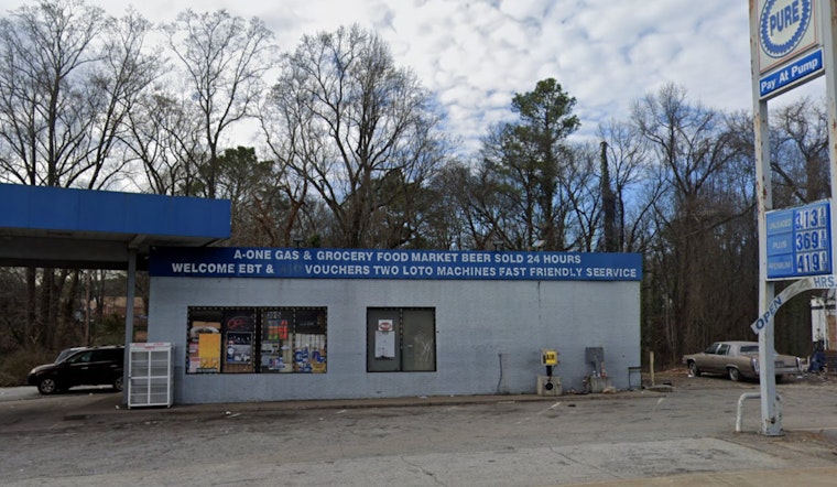 Atlanta Store Clerk Thwarts Armed Robbery on Jonesboro Road, Suspect at Large