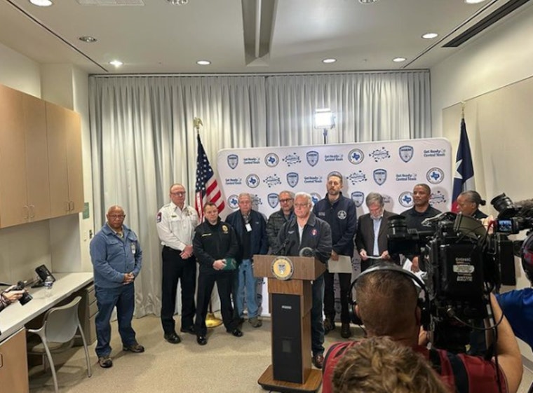 Austin Energy in the Spotlight as Mayor Apologizes for Outage Mishaps and Residents Endure the Cold