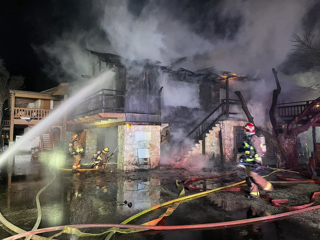 Austin Firefighters Battle Blaze At Vacant Building Amidst Freezing