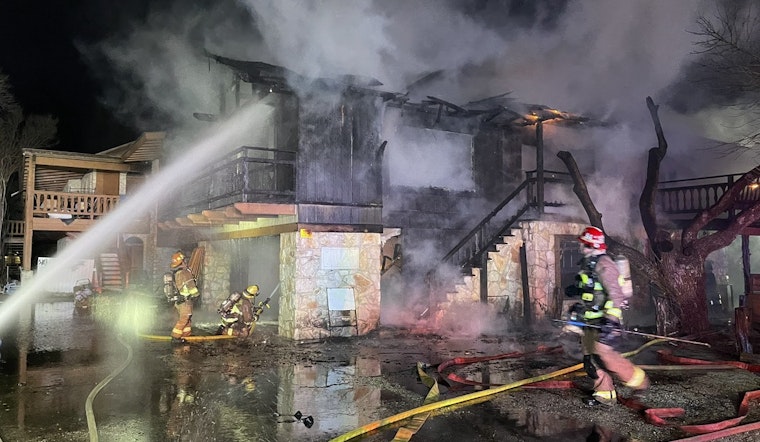 Austin Firefighters Battle Blaze at Vacant Building Amidst Freezing Temperatures