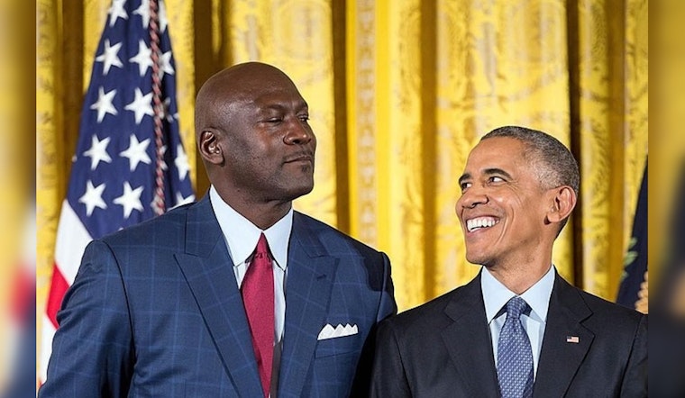 Barack Obama Joins Stars Honoring Chicago Bulls Legends, Pens Tribute to Michael Jordan for Team's Ring of Honor