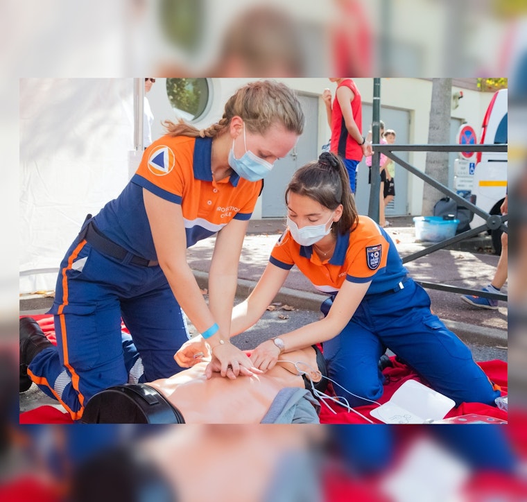 Bloomington Offers Crucial Hands-Only CPR Training During American Heart Month