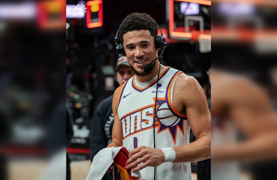Booker's 34 Points Lead Phoenix Suns to Edge Past Trail Blazers 127-116 in Nail-Biter