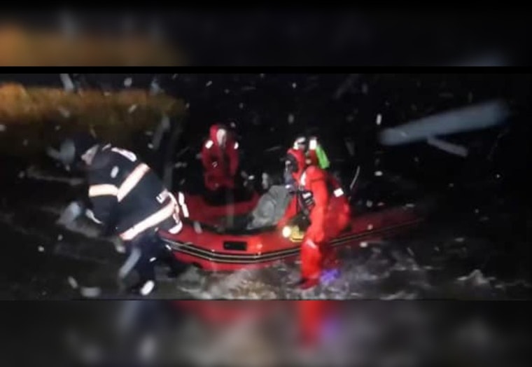 Bourne Firefighters Heroically Save Kayakers Stranded Amid Severe Snowstorm Off Massachusetts Coast