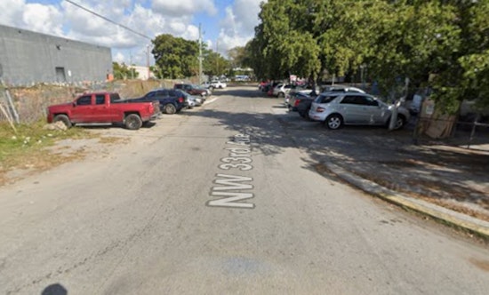 Broward Sheriff's Office in Pursuit of Suspects Following Lauderdale Lakes Beer Heist
