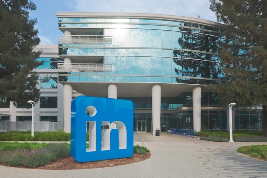 Busy Professionals turn to LinkedIn for Romantic Connections in a New Courtship Trend