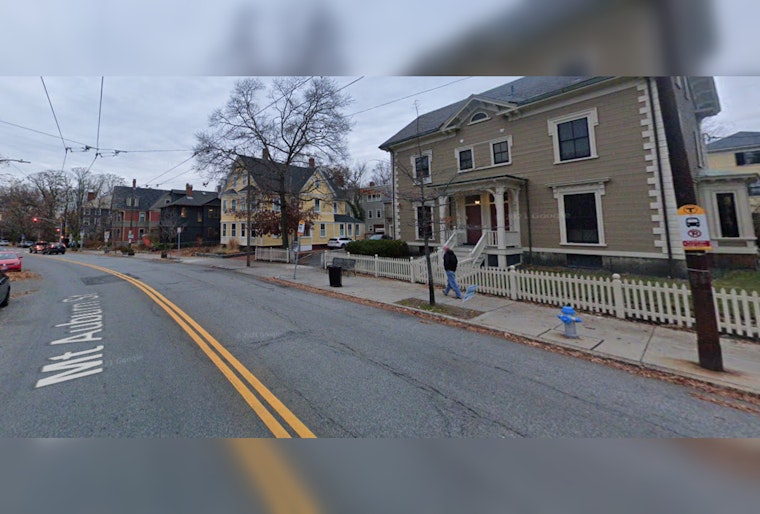Cambridge Officials Pledge to Fix Misplaced Mt. Auburn Street Bus Bench Facing Hedge