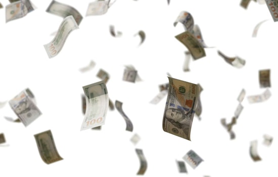 Campaign Cash Clash! GOP Hopefuls Out as DeSantis, Haley Spar & Biden Pushes 'Bidenomics'