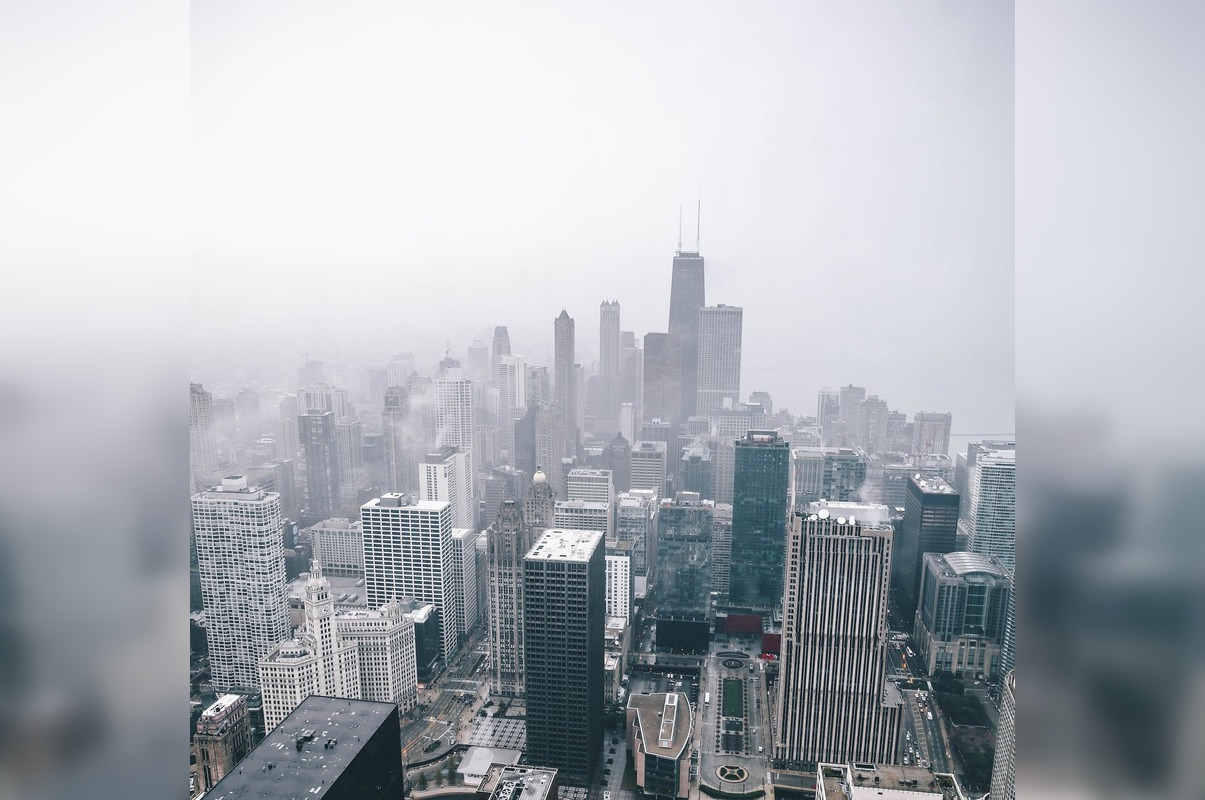 Chicago Braces for Cold Week with Possible Snow Showers as Lake
