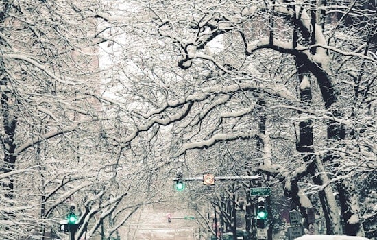 Chicago Braces for Snow and Freezing Rain, NWS Issues Travel Warnings Amid Winter Weather Surge