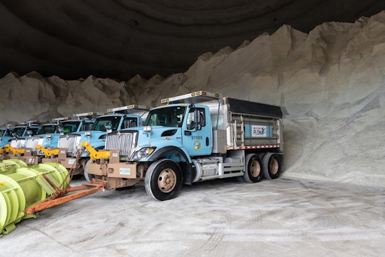 Chicago City Deploys Salt Spreaders as it Braces for Up to 5 Inches of Snow